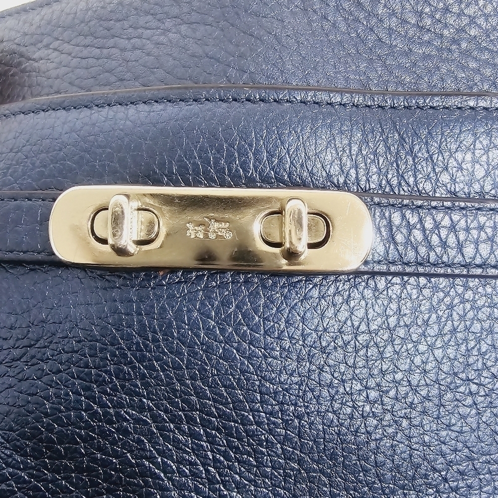 Coach blue crossbody - Picture 16 of 17
